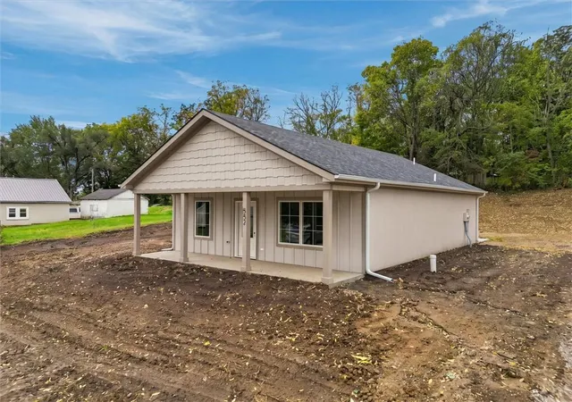 Photo 4 of Single family home for sale at 552 S Whitmer St, Richmond, MO 64085 | MLS# 2647342 | Listing updated on 2026-10-19