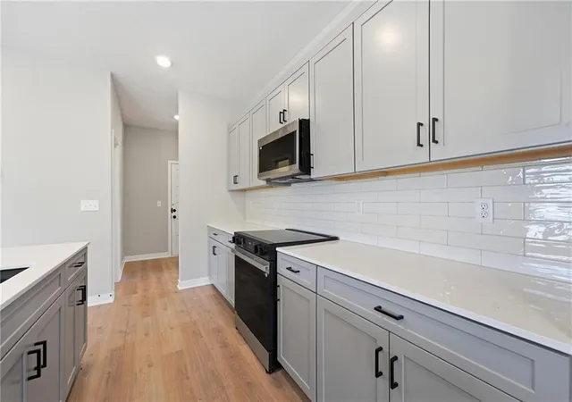 Photo 3 of Single family home for sale at 1600 SW 10th Terrace, Oak Grove, MO 64075 | MLS# 2647343 | Listing updated on 2026-10-16