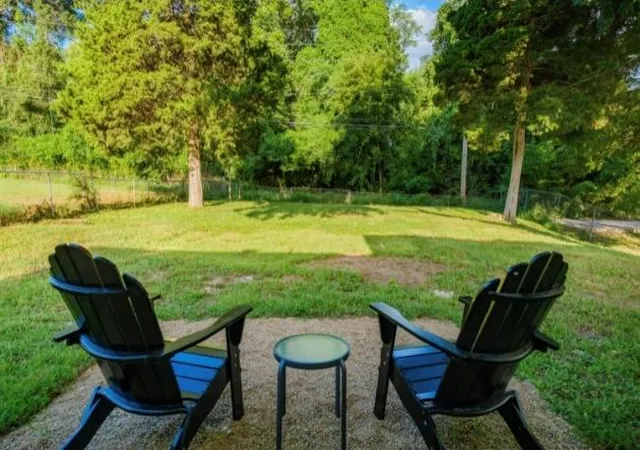 Photo 3 of Single family home for sale at 4916 N Manchester Ave, Kansas City, MO 64119 | MLS# 2647345 | Listing updated on 2026-10-17
