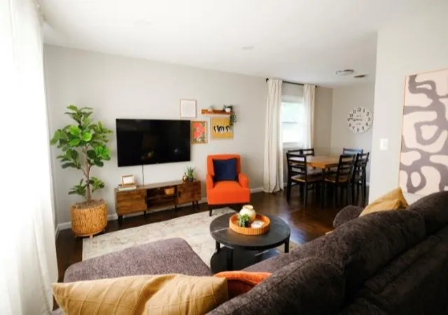 Photo 3 of Single family home for sale at 4916 N Manchester Ave, Kansas City, MO 64119 | MLS# 2647345 | Listing updated on 2026-10-17