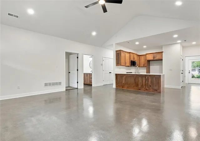 Photo 4 of Single family home for sale at 209 Church St, Richmond, MO 64085 | MLS# 2647346 | Listing updated on 2026-10-19