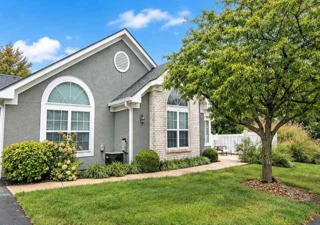 Photo 1 of Single family home for sale at 7101 Meadowsweet Ln, Shawnee, KS 66227 | MLS# 2647347 | Listing updated on 2026-10-22