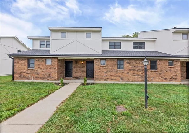Photo 1 of Townhouse for sale at 1104 Jeff Cir, Paola, KS 66071 | MLS# 2647348 | Listing updated on 2026-10-16
