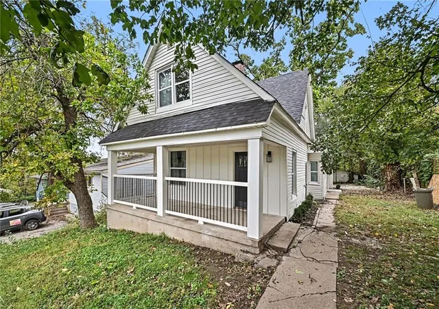 Photo 2 of Single family home for sale at 1511 N 28th Street, Kansas City, KS 66102 | MLS# 2647359 | Listing updated on 2026-10-16
