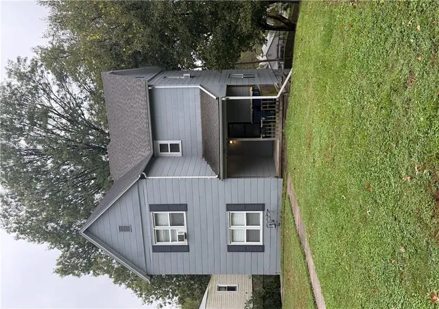 Photo 1 of House for sale at 300 Jackson Ave, Kansas City, MO 64124 | MLS# 2647364 | Listing updated on 2026-10-16