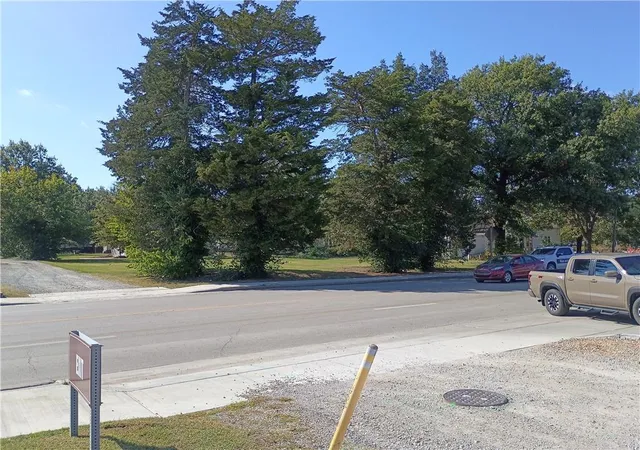 Photo 3 of Land for sale at St John Hwy W, Girard, KS 66743 | MLS# 2647372 | Listing updated on 2026-10-20