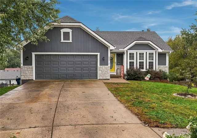 Photo 1 of Single family home for sale at 1027 Swallow Ct, Liberty, MO 64068 | MLS# 2647374 | Listing updated on 2026-10-20