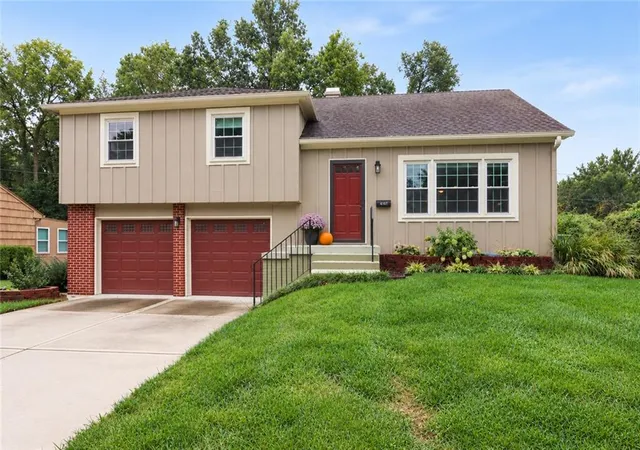 Single family home for sale at 4107 E 107th Terrace, Kansas City, MO 64137 | MLS# 2647378