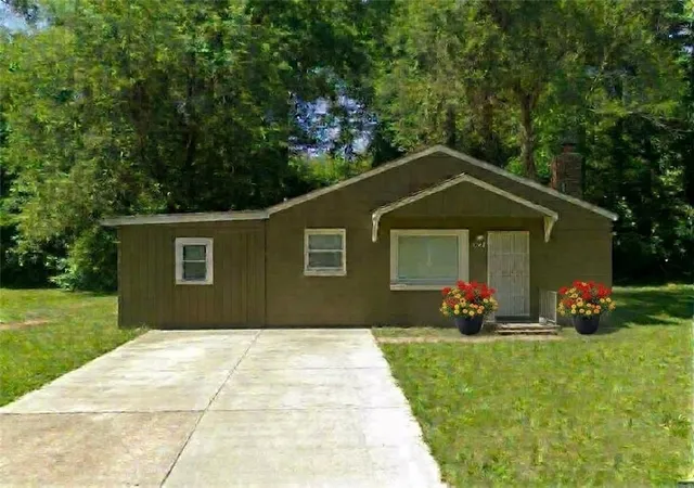 Single family home for sale at 2107 E 77th Terrace, Kansas City, MO 64132 | MLS# 2647399
