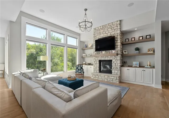 Photo 4 of Single family home for sale at 2181 W 89th Place, Leawood, KS 66206 | MLS# 2647401 | Listing updated on 2026-10-27