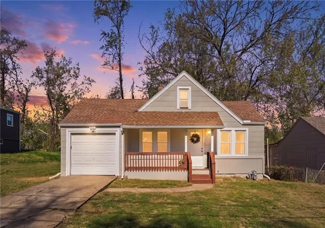 Photo 2 of Single family home for sale at 2706 Rowland Ave, Kansas City, KS 66104 | MLS# 2647410 | Listing updated on 2026-10-23