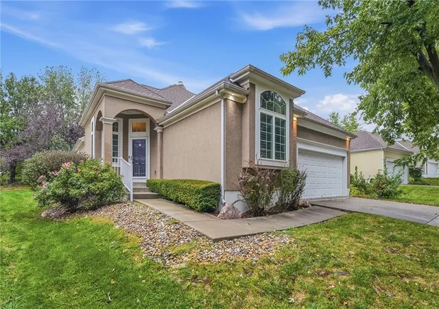 Photo 2 of Single family home for sale at 13408 Summit Ct, Kansas City, MO 64145 | MLS# 2647415 | Listing updated on 2026-10-17