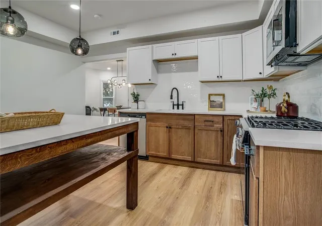 Photo 4 of Single family home for sale at 24050 W 55th Street, Shawnee, KS 66226 | MLS# 2647420 | Listing updated on 2026-10-22
