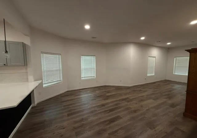 Photo 3 of Single family home for sale at 1811 N Smelter St, Pittsburg, KS 66762 | MLS# 2647429 | Listing updated on 2026-10-20