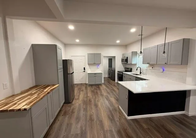 Photo 4 of Single family home for sale at 1811 N Smelter St, Pittsburg, KS 66762 | MLS# 2647429 | Listing updated on 2026-10-20