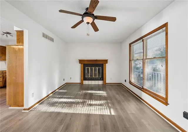 Photo 3 of Single family home for sale at 6906 N Chas Dr, Pleasant Valley, MO 64068 | MLS# 2647451 | Listing updated on 2026-10-22