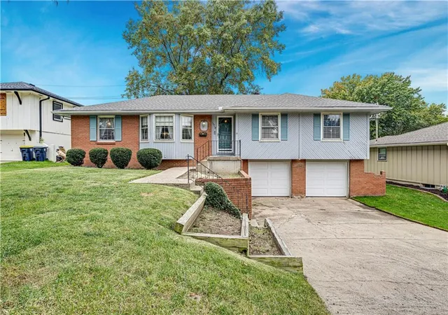 Photo 1 of Single family home for sale at 10718 Mcgee St, Kansas City, MO 64114 | MLS# 2647462 | Listing updated on 2026-10-31