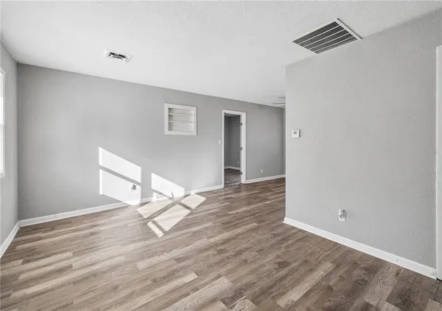 Photo 3 of Single family home for sale at 11305 Mckinley Ave, Kansas City, MO 64134 | MLS# 2647471 | Listing updated on 2026-10-26