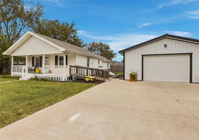 Photo 1 of Single family home for sale at 403 Wells St, Orrick, MO 64077 | MLS# 2647473 | Listing updated on 2026-10-20