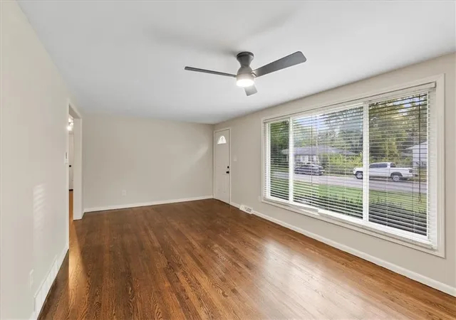 Photo 4 of Sale Pending at 5400 Outlook St, Mission, KS 66202 | MLS# 2647475 | Listing updated on 2026-10-18