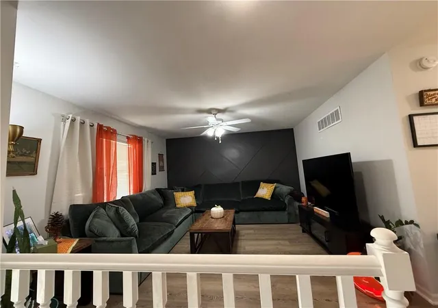 Photo 3 of Single family home for sale at 3205 S Mark Cir, Independence, MO 64055 | MLS# 2647481 | Listing updated on 2026-10-26