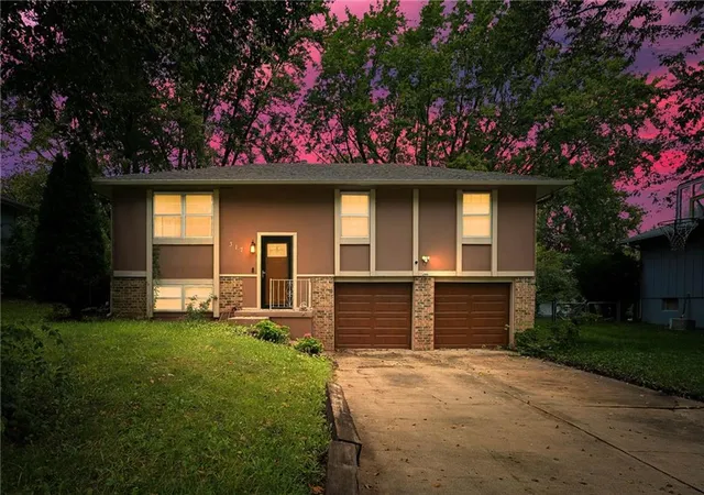 Single family home for sale at 317 SW Shamrock Pl, Blue Springs, MO 64014 | MLS# 2647483