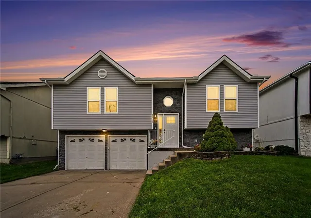 Photo 1 of Single family home for sale at 8623 Ne 110th Street, Kansas City, MO 64157 | MLS# 2647494 | Listing updated on 2026-10-18