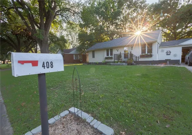 Photo 4 of Single family home for sale at 408 Warwick St, Coffeyville, KS 67337 | MLS# 2647495 | Listing updated on 2026-10-17