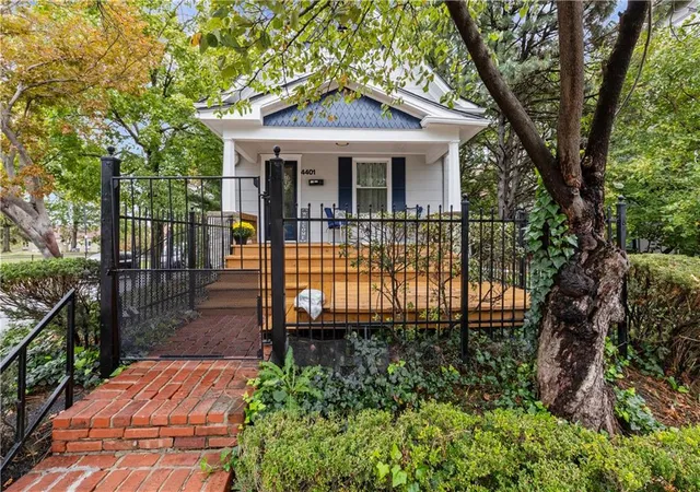 Single family home for sale at 4401 Madison Ave, Kansas City, MO 64111 | MLS# 2647502