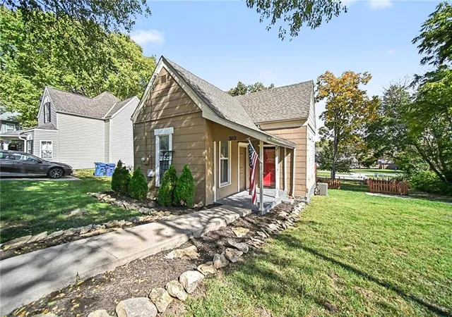 Photo 1 of Sale Pending at 303 N Morse Ave, Liberty, MO 64068 | MLS# 2647503 | Listing updated on 2026-10-27
