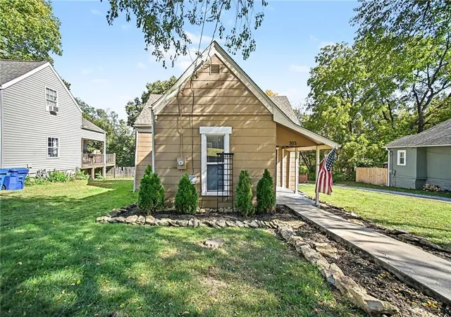 Photo 2 of Sale Pending at 303 N Morse Ave, Liberty, MO 64068 | MLS# 2647503 | Listing updated on 2026-10-27