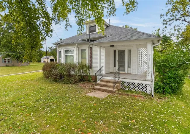 Photo 1 of Sale Pending at 236 Seneca St N, Troy, KS 66087 | MLS# 2647505 | Listing updated on 2026-10-20