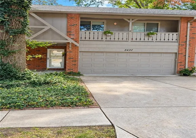 Photo 1 of Townhouse for sale at 5407 W 103 Terrace, Overland Park, KS 66207 | MLS# 2647506 | Listing updated on 2026-10-17