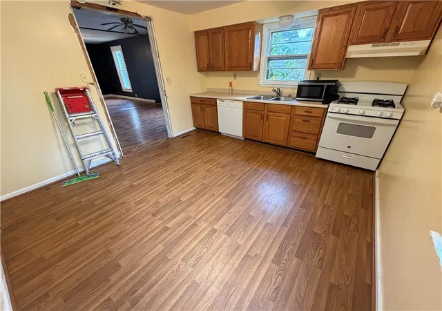 Photo 4 of Single family home for sale at 2719 Doniphan Ave, Saint Joseph, MO 64507 | MLS# 2647507 | Listing updated on 2026-10-19