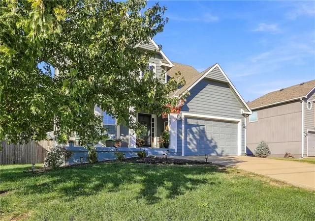 Photo 1 of Single family home for sale at 372 W Madison St, Gardner, KS 66030 | MLS# 2647510 | Listing updated on 2026-10-18