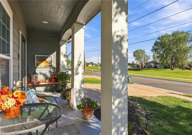 Photo 4 of Single family home for sale at 372 W Madison St, Gardner, KS 66030 | MLS# 2647510 | Listing updated on 2026-10-18