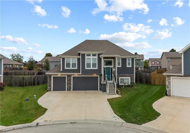 Photo 3 of Single family home for sale at 1907 N 162nd Terrace, Basehor, KS 66007 | MLS# 2647512 | Listing updated on 2026-10-17