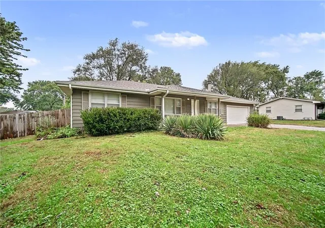 Photo 3 of Single family home for sale at 10710 N Grand Ave, Kansas City, MO 64155 | MLS# 2647514 | Listing updated on 2026-10-22