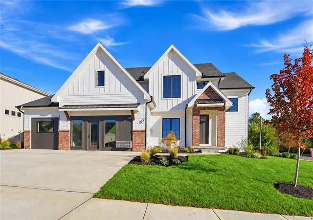 Photo 1 of Single family home for sale at 18330 W 195th Street, Spring Hill, KS 66083 | MLS# 2647515 | Listing updated on 2026-10-27