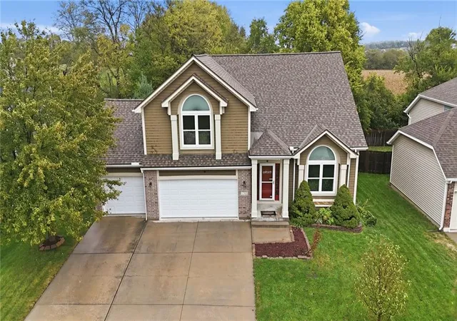 Single family home for sale at 2252 SW Morris Dr, Lees Summit, MO 64082 | MLS# 2647516