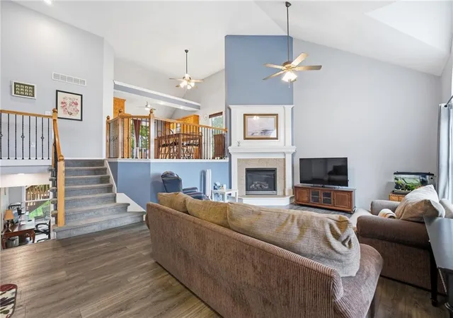 Photo 3 of Single family home for sale at 2252 SW Morris Dr, Lees Summit, MO 64082 | MLS# 2647516 | Listing updated on 2026-10-22
