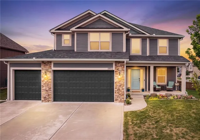Photo 1 of Single family home for sale at 1802 Verbena Ave, Greenwood, MO 64034 | MLS# 2647520 | Listing updated on 2026-10-17