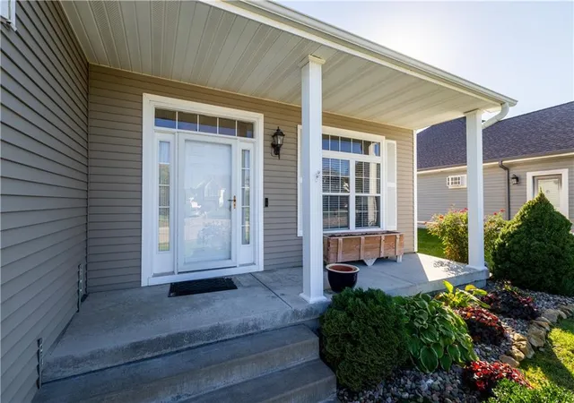 Photo 2 of Single family home for sale at 4516 Wilshire Dr, Saint Joseph, MO 64506 | MLS# 2647521 | Listing updated on 2026-10-19