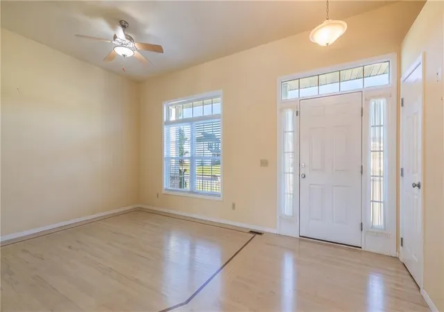 Photo 3 of Single family home for sale at 4516 Wilshire Dr, Saint Joseph, MO 64506 | MLS# 2647521 | Listing updated on 2026-10-19