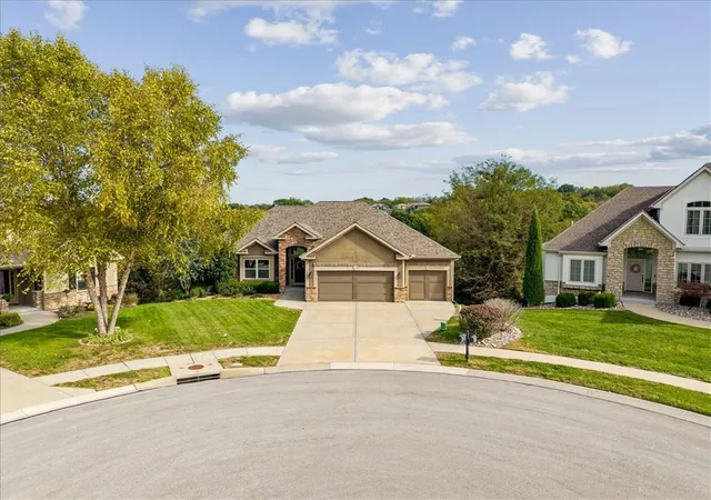 Single family home for sale at 15096 NW 66th Street, Kansas City, MO 64152 | MLS# 2647531