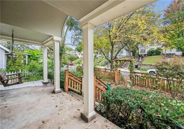 Photo 3 of Single family home for sale at 5007 Lydia Ave, Kansas City, MO 64110 | MLS# 2647537 | Listing updated on 2026-10-20