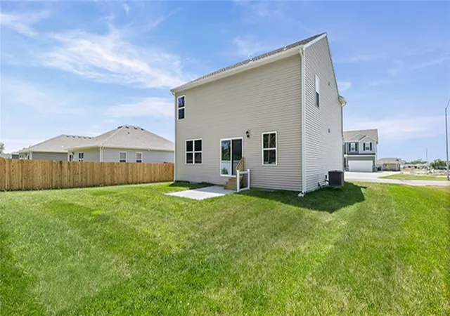 Photo 3 of Single family home for sale at 710 N 86th Terrace, Kansas City, KS 66112 | MLS# 2647540 | Listing updated on 2026-10-20