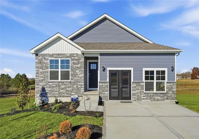 Photo 3 of Single family home for sale at 709 N 86th Terrace, Kansas City, KS 66112 | MLS# 2647545 | Listing updated on 2026-10-23