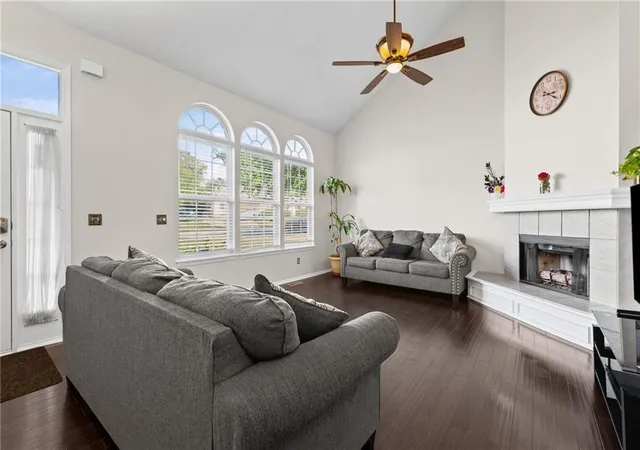 Photo 3 of Single family home for sale at 14512 Wilshire Cir, Grandview, MO 64030 | MLS# 2647546 | Listing updated on 2026-10-17