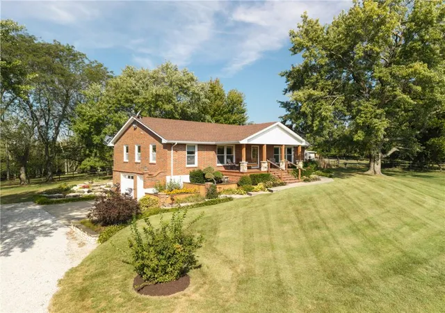 Photo 3 of Single family home for sale at 33302 Hammond Rd, Lone Jack, MO 64070 | MLS# 2647549 | Listing updated on 2026-10-29